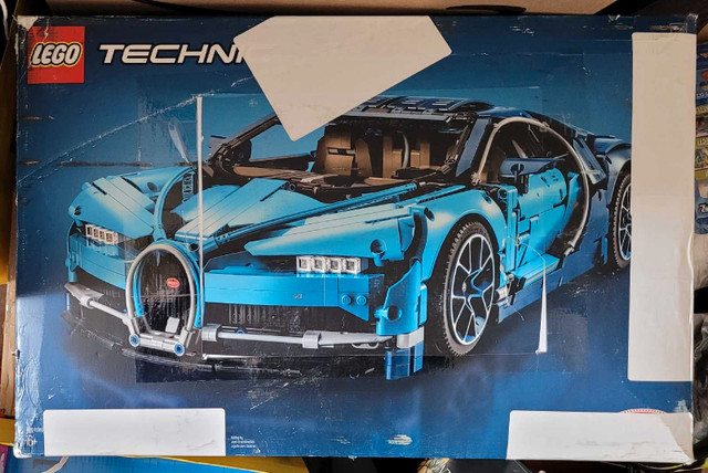 Lego Technic Bugatti 42083 in Toys & Games in Mississauga / Peel Region