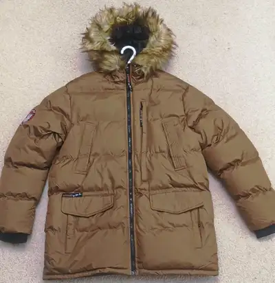 NEW Winter very warm goose feather jacket for up to -40 Celsius degree. Size: Large Detachable faux...