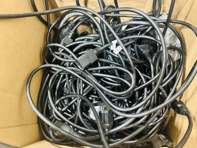 video cables, tools and various electronic equipment in Cables & Connectors in Mississauga / Peel Region - Image 4