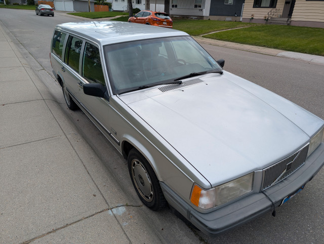 1990 Volvo 740 GLE Wagon in Cars & Trucks in Calgary