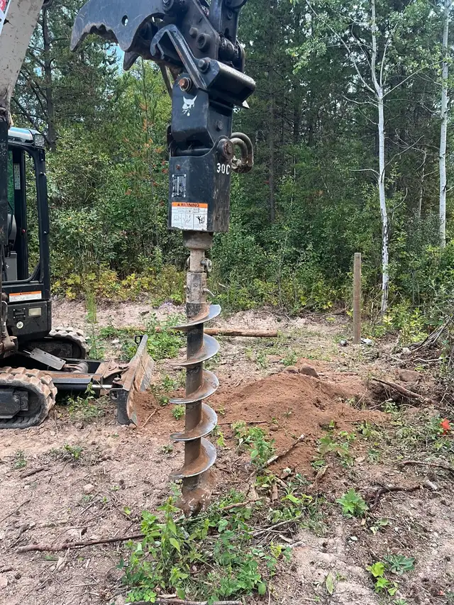 bobcat 30c high torque auger in Heavy Equipment in Smithers - Image 2