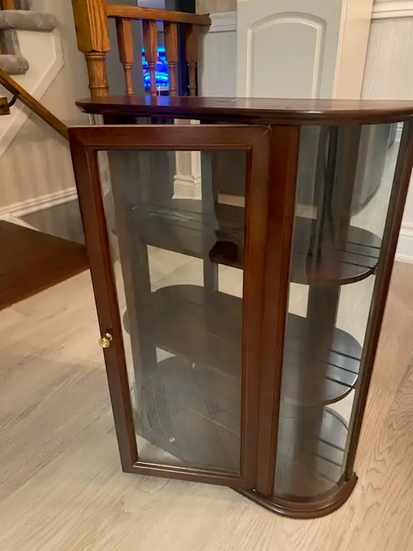 Vintage The Bombay Company Wooden Wall Mounted Curio W/mirror in Home Décor & Accents in Oakville / Halton Region - Image 4