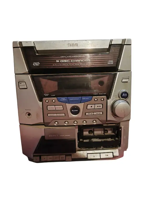 Vintage RCA RS2602 audio system 5disc changer with dual cassette in Stereo Systems & Home Theatre in St. Albert - Image 3