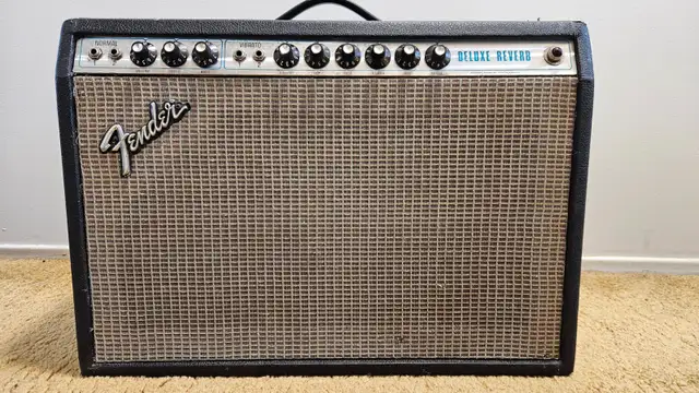 Vintage Fender Deluxe Reverb in Amps & Pedals in City of Toronto - Image 2