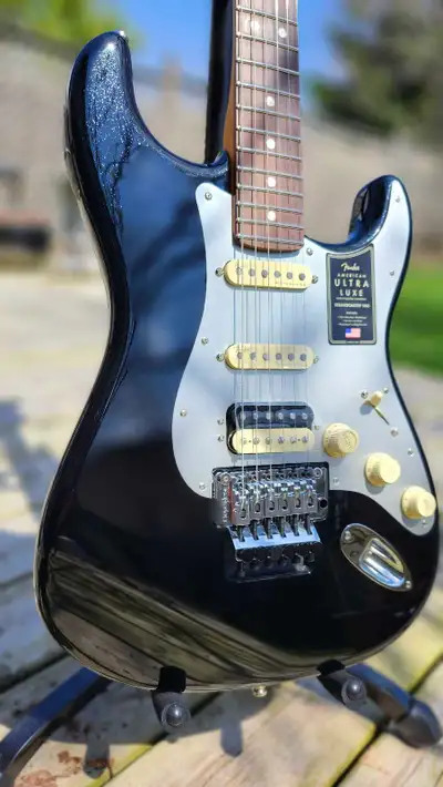 Fender American Ultra Luxe Stratocaster Mystic Black Floyd, View more