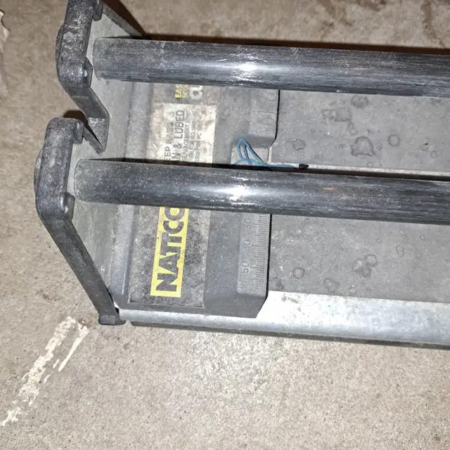 Tile cutter in Hand Tools in Calgary - Image 4