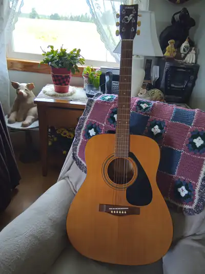 Yamaha Guitar, View more