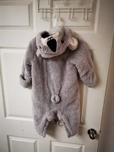 Excellent condition. Onesie jacket. Thick fleece material with extra layer for extra warmth.