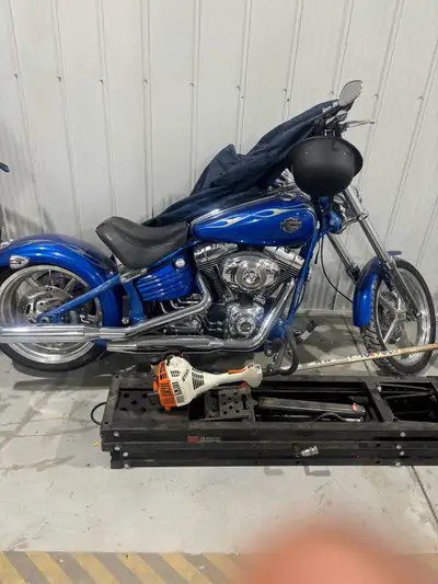 This beautiful bike is outstanding and remarkable. I absolutely adore this thing and would like to s...