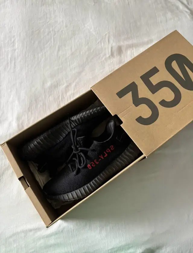 Adidas Yeezy Bost 350V2 in Men's Shoes in City of Toronto - Image 3