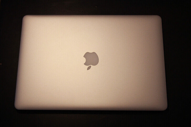 MacBook Pro 15" Retina Late 2013 dans Portables  à Longueuil/Rive Sud - Image 2