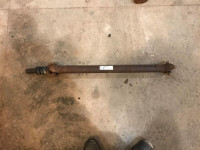 Front Driveshaft for 01-10 Duramax / 8.1 Auto