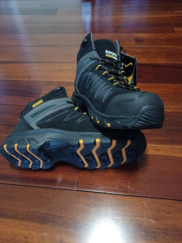 Brand new DAKOTA safety boots - size 9.5 in Men's Shoes in Mississauga / Peel Region - Image 2