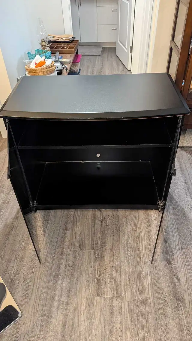 TV Stand/Black Cabinet with Glass Doors in TV Tables & Entertainment Units in Winnipeg - Image 3