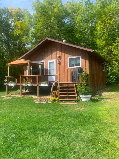 2 bedroom clean modern cottage for rent North Bay area, View more