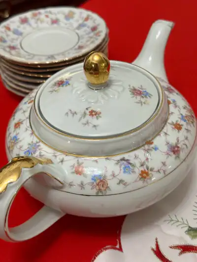 Royal Ivory KMP Germany dinnerware, View more