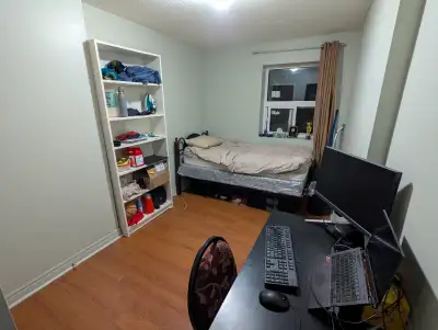 **SUBLETTING PRIVATE ROOM** 104 University Ave W, Waterloo, ON N2L 3C9 Spring 2025 (May-August) 4-mo...