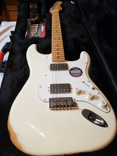 Fender American Standard Stratocaster HH, View more