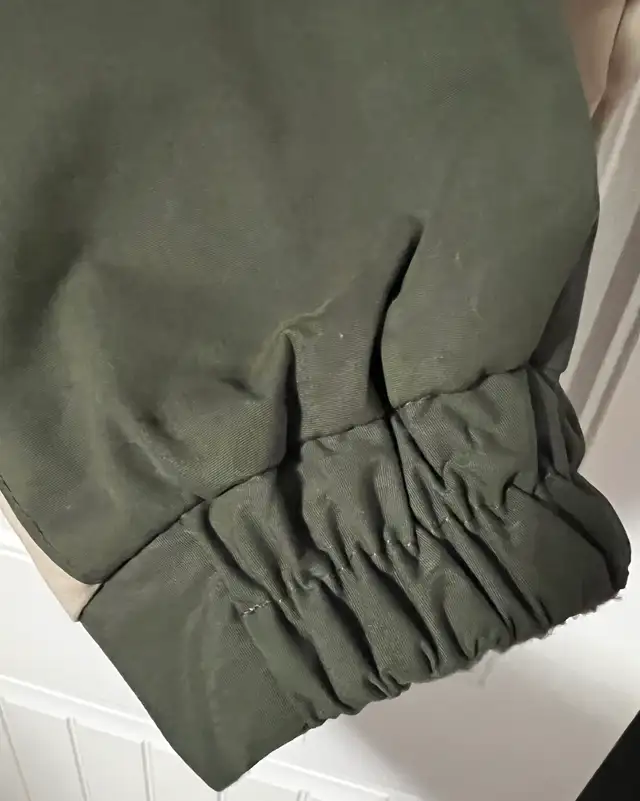 Reversible Men’s Jacket - Size Large in Men's in Edmonton - Image 4