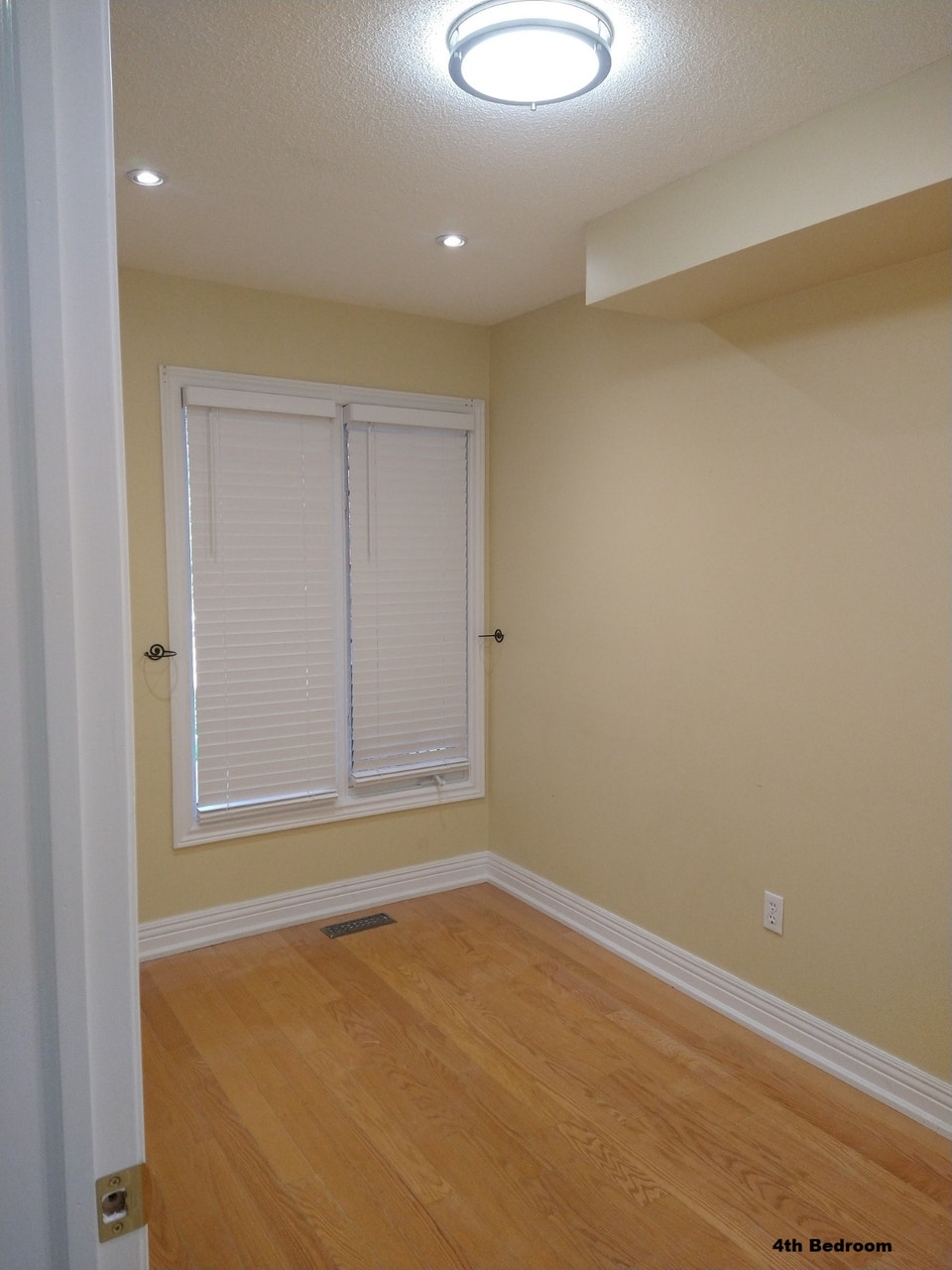 4 br. detached house in Scarborough 5