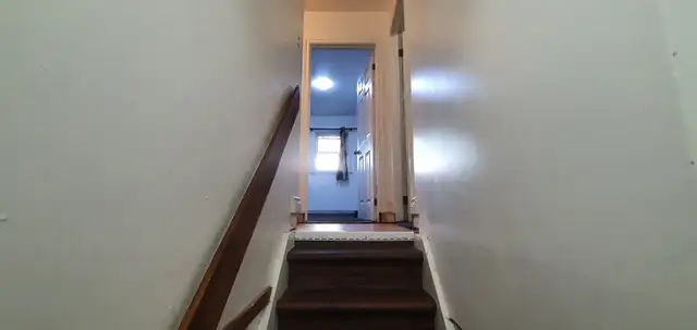 Double-size Private room, Furnished in Room Rentals & Roommates in Peterborough - Image 4