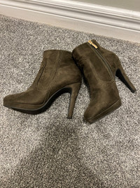 Olive green suede ankle boots size 6