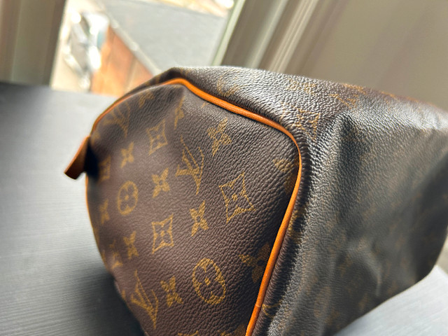 Louis Vuitton speedy 25 monogram in Women's - Bags & Wallets in Mississauga / Peel Region - Image 3