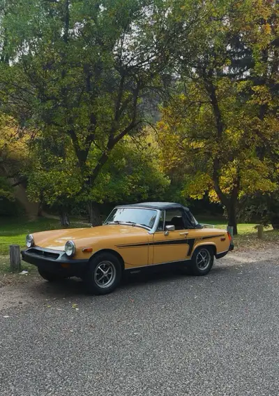 1977 MG Midget Runs and drives great, have all records of everything done to it. Great little summer...