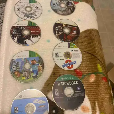 8 Xbox 360/One games, View more