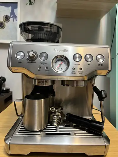 Breville Barista Express Espresso machine — Like New!, View more