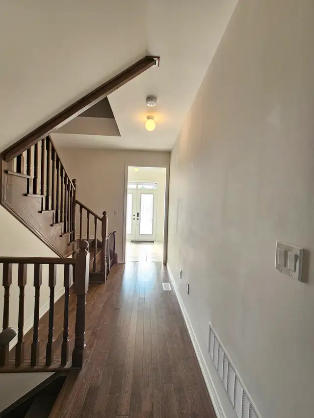 Rental Rooms in Seaton (Pickering) – Utilities Included in Room Rentals & Roommates in Oshawa / Durham Region - Image 17