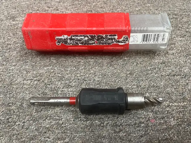 HIlti 3547900 HDI-P 1/4" (300) w/auto Set Tool Anchor Systems in Power Tools in Oakville / Halton Region - Image 2