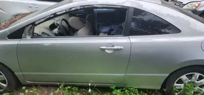 Door for 2006-2013 Honda Coupe/also other parts available as listed. All are in good (9.5/10) condit...