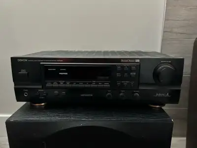 Denon AVR-600 receiver paired with Energy surround sound speakers. * Denon AVR-600 Receiver * Energy...