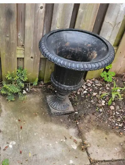 cast iron urn, View more