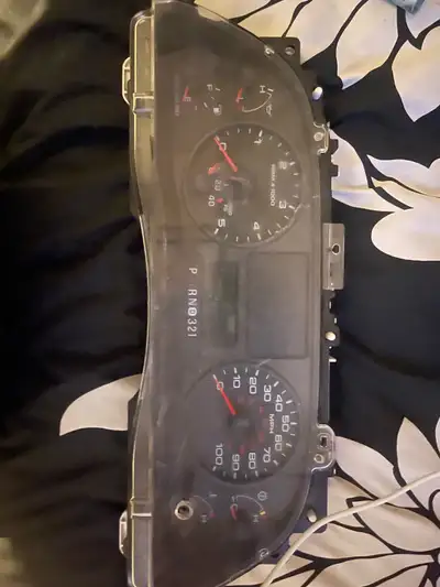 Gauge cluster 100$ obo from 2006 f350