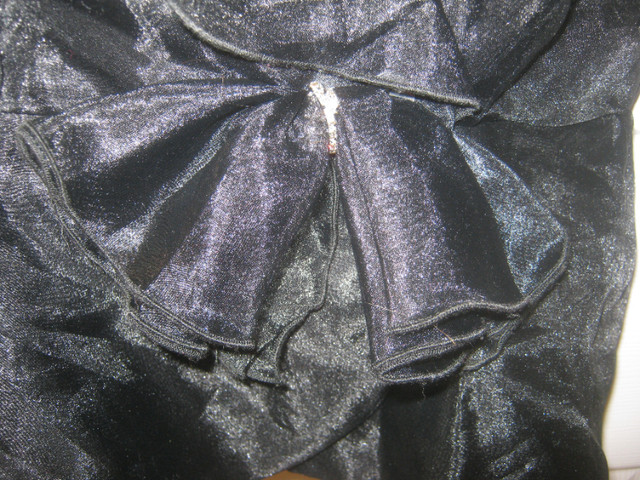 Fancy black frilly chiffon party blouse, size L in Women's - Tops & Outerwear in Oshawa / Durham Region - Image 3