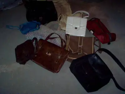 15 ??   VINTAGE/RETRO PURSES(45$ for all), View more
