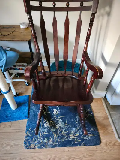 Like new Rocking chair, View more