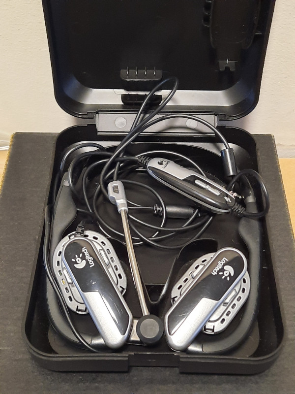 Logitech Skype Headset in Speakers, Headsets & Mics in Mississauga / Peel Region