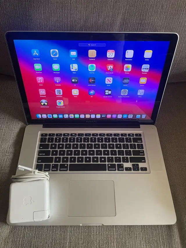 MacBook Pro 15”500GB 2018 MS Office Adobe i5 Processor 63007359116931123