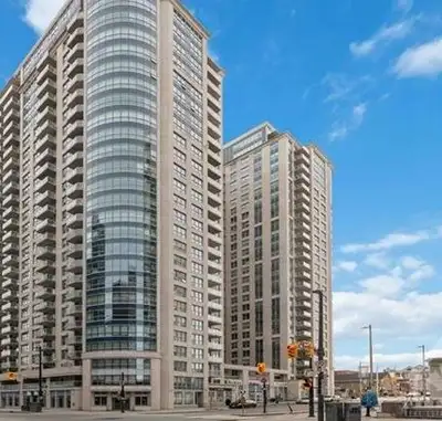 Fantastic 1 bedroom condo unit at Claridge Plaza 3 with balcony facing Western Ottawa. Unit features...