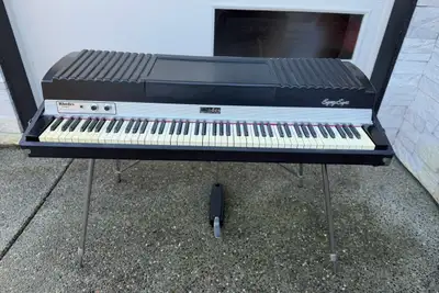 very nice 1978 Fender Rhodes Eighty Eight, 88 key Stage piano. Piano sounds great! Piano is complete...
