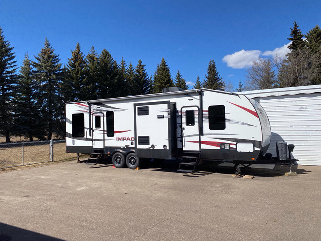 Keystone Impact 312 Toyhauler in Travel Trailers & Campers in Red Deer