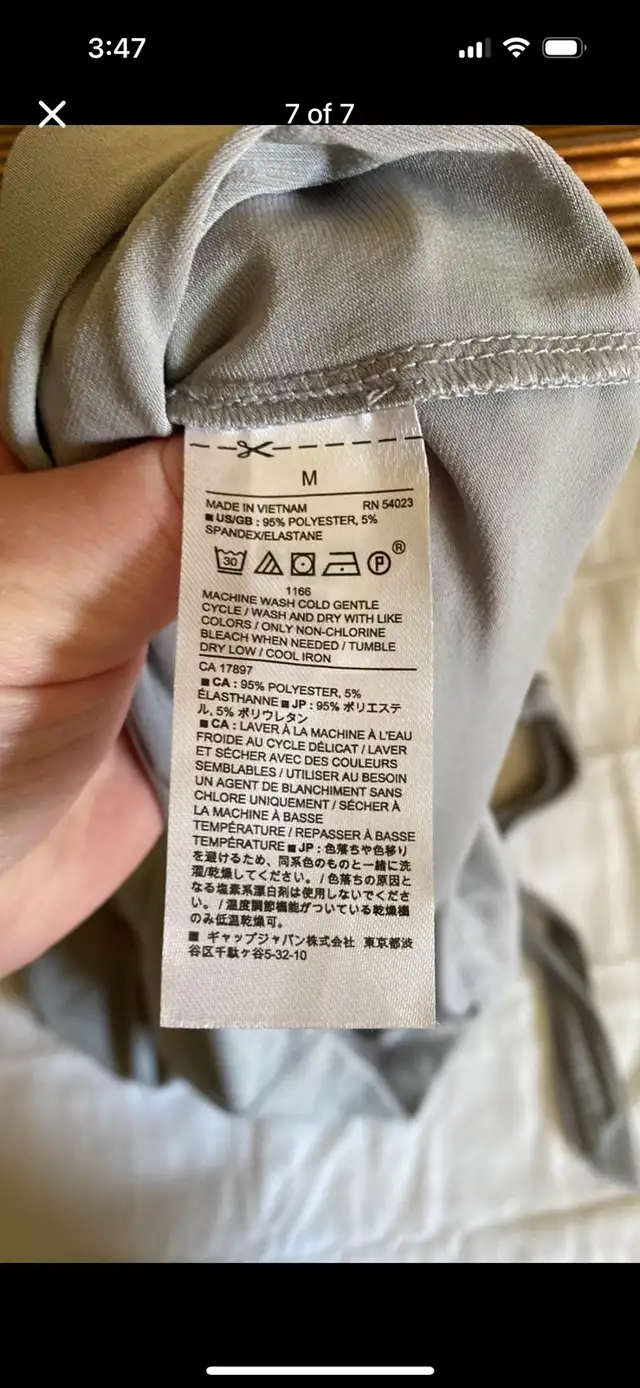 Banana Republic Silver Shirt Top Blouse in Women's - Tops & Outerwear in Edmonton - Image 8