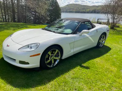 Corvette 2010 6.2 l. Véhicule Buriné Sherlock état neuf.. 6 Vitesses, standard. Projection vitesse e...