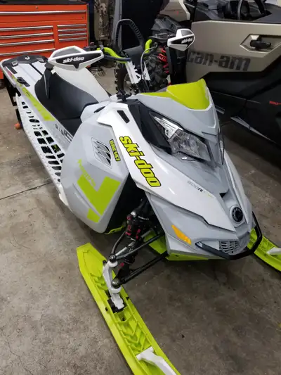 Very clean sled, selling because it doesnt get used. All maintenance kept up on this machine. I am t...