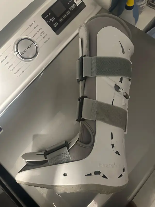 Aircast Orthopedic Boot