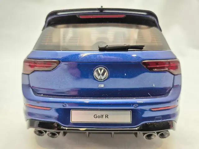 VW Volkswagen Golf R MKVIII Blue 1:18 Resin Ottomobile Rare in Arts & Collectibles in Markham / York Region - Image 7