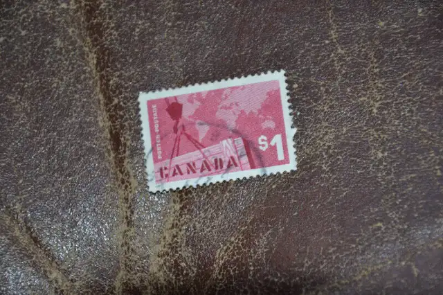 Stamps: Canada 1963 $1 Export. Scott 411. in Hobbies & Crafts in Ottawa - Image 2
